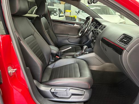 Used 2017 Volkswagen Jetta GLI SE Sedan FWD image 15