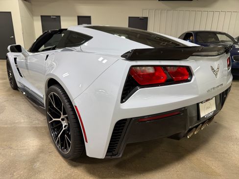 Used 2019 Chevrolet Corvette Grand Sport Coupe w/ 2LT RWD image 7