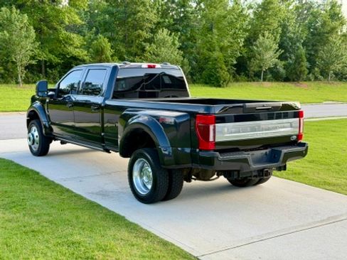 Used 2021 Ford F450 4x4 Crew Cab Platinum image 3