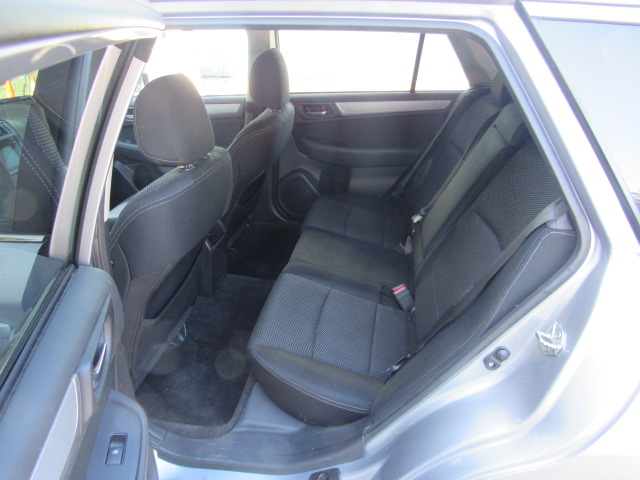 Used 2015 Subaru Outback 2.5i Premium AWD/4WD image 16