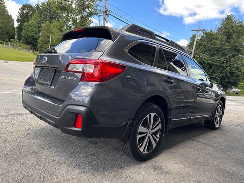 Used 2018 Subaru Outback 2.5i Limited AWD/4WD image 4