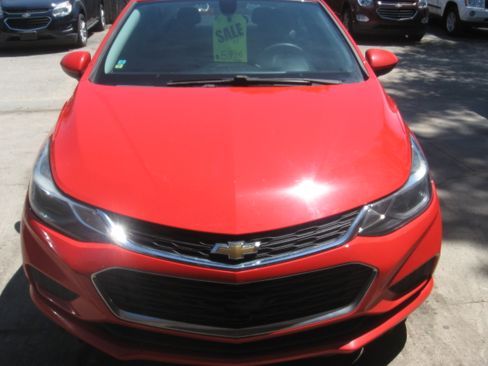 Used 2016 Chevrolet Cruze LT Sedan FWD image 2