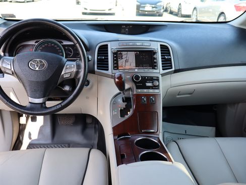 Used 2011 Toyota Venza AWD image 18
