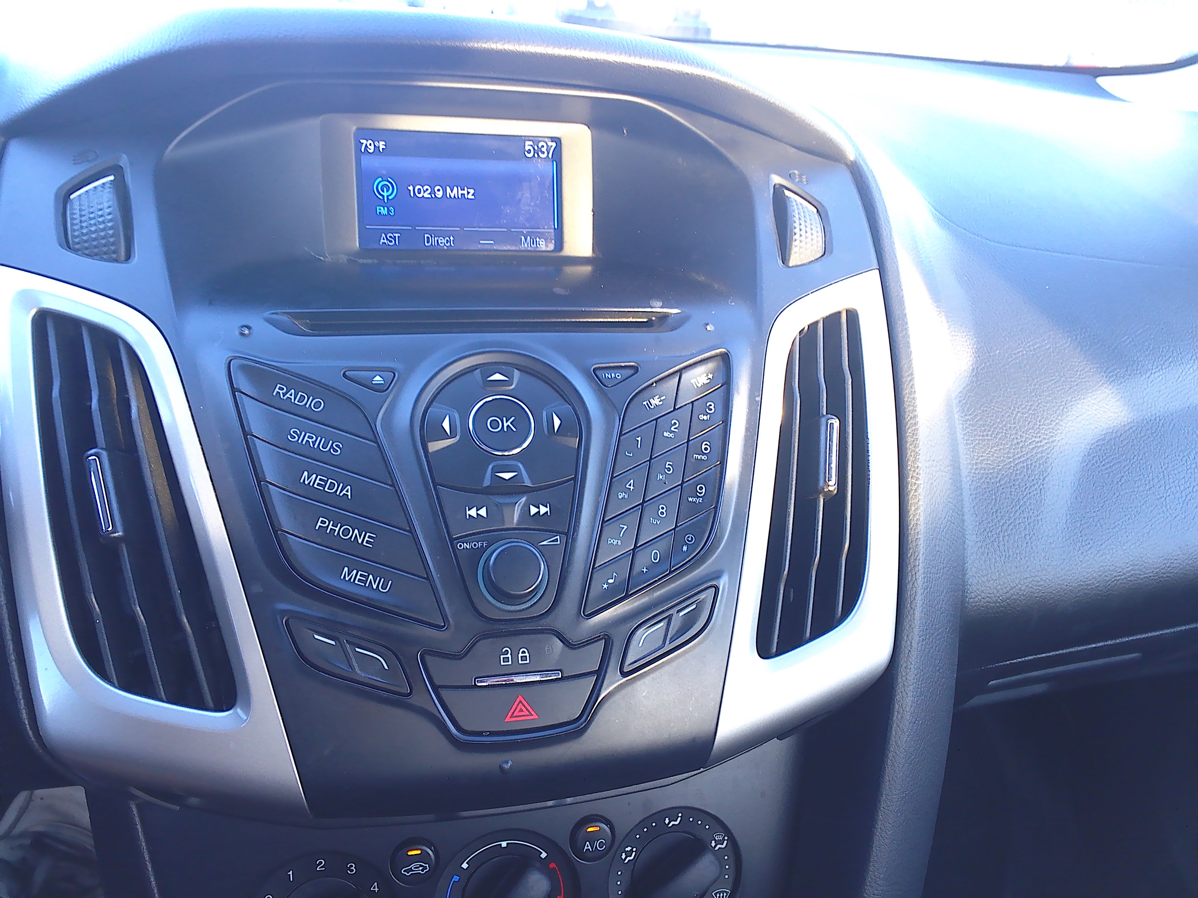 Used 2014 Ford Focus S Sedan FWD image 15