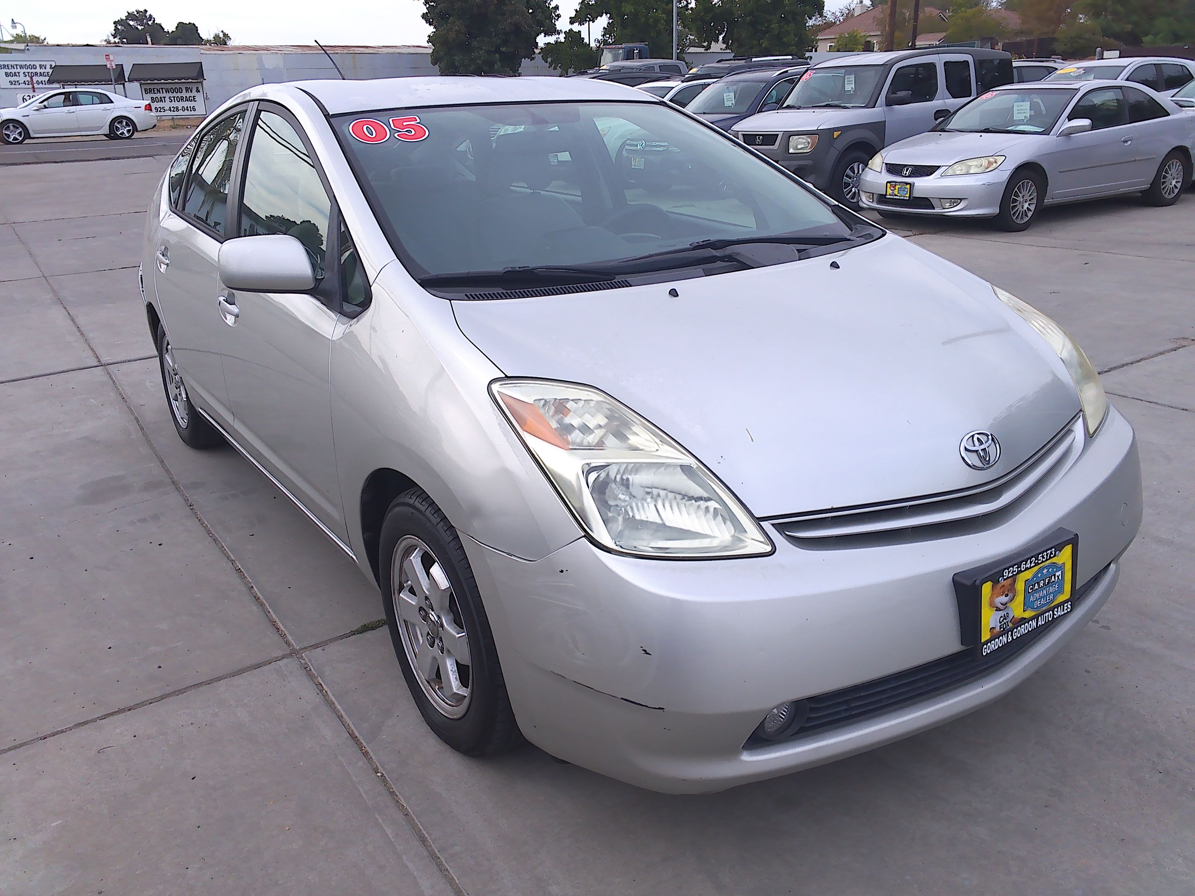 Used 2005 Toyota Prius Two FWD image 1
