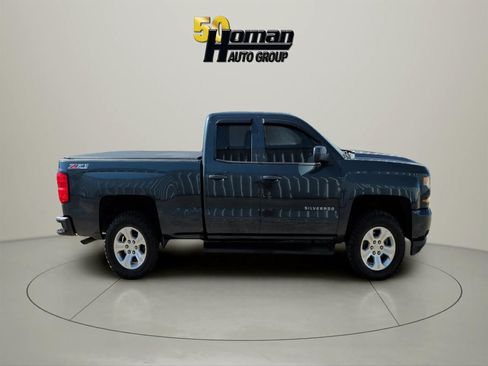 Used 2017 Chevrolet Silverado 1500 4x4 Double Cab LT image 6