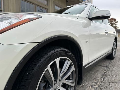 Used 2017 INFINITI QX50 image 9