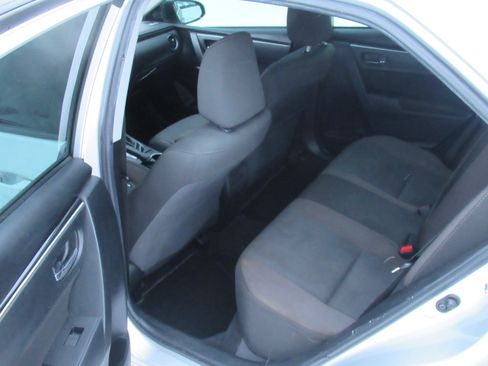 Used 2019 Toyota Corolla LE image 16