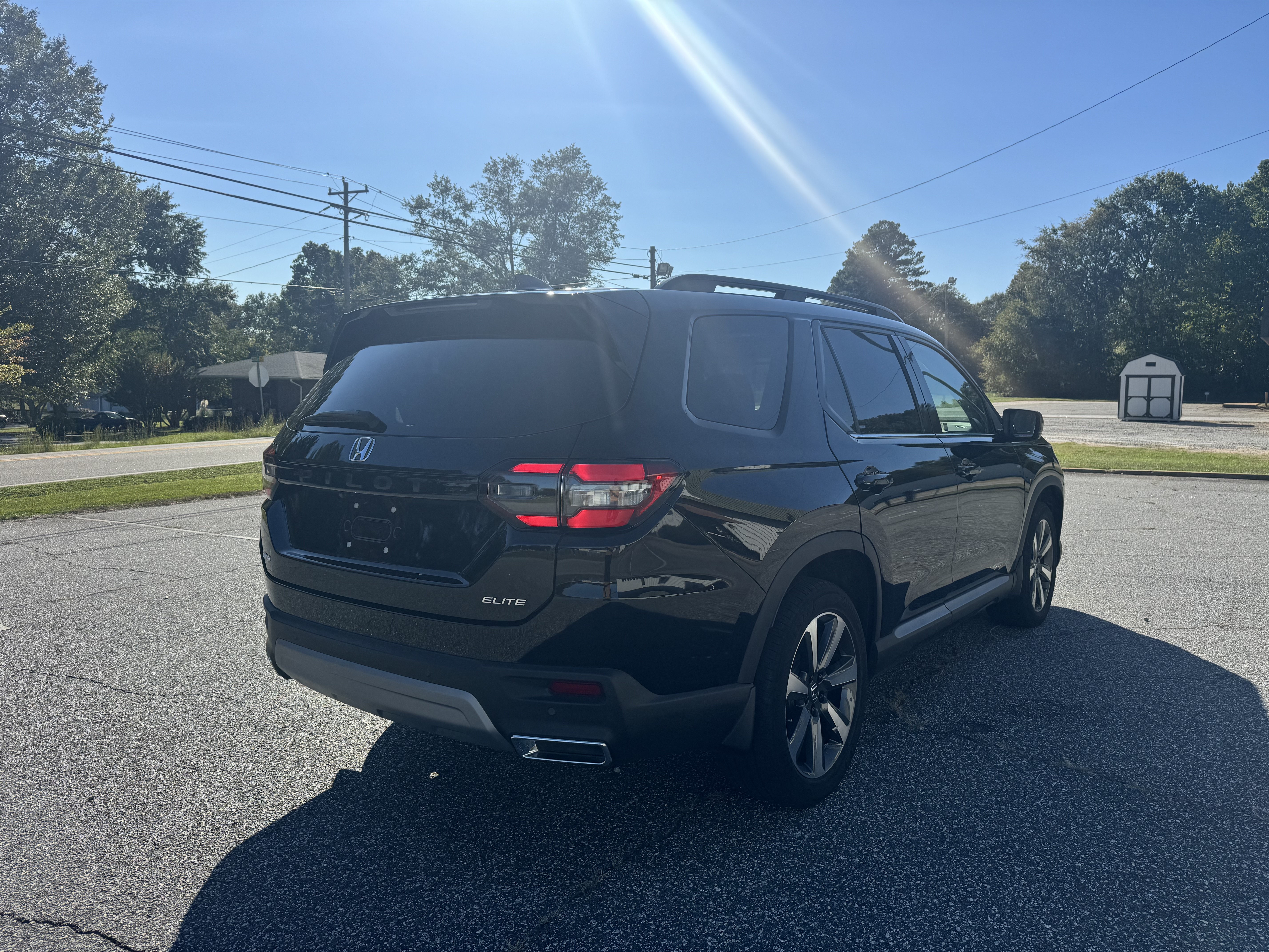 Used 2023 Honda Pilot Elite image 6