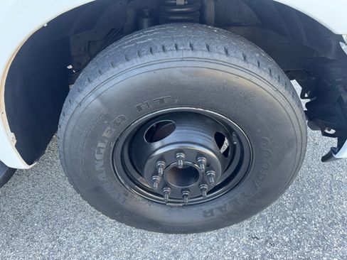 Used 2003 Ford F350 XL image 11