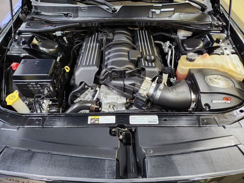 Used 2014 Dodge Challenger SRT8 RWD image 13