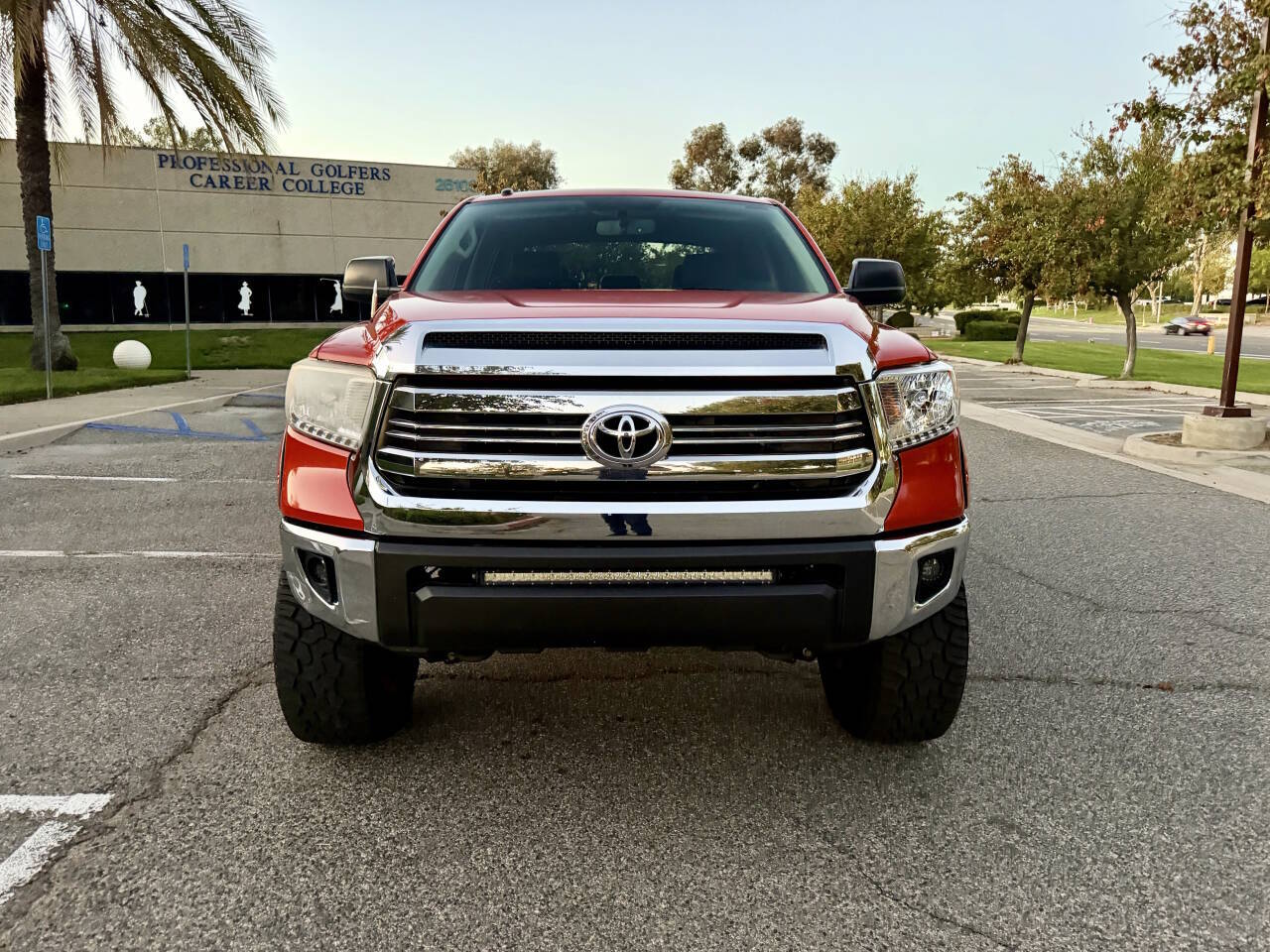 Used 2016 Toyota Tundra 4x4 CrewMax w/ SR5 & TRD Pkgs image 8