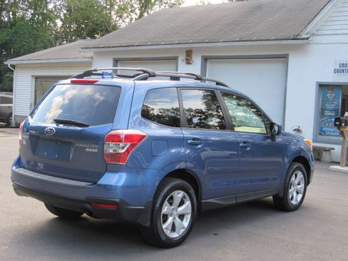 Used 2016 Subaru Forester 2.5i Premium AWD/4WD image 8