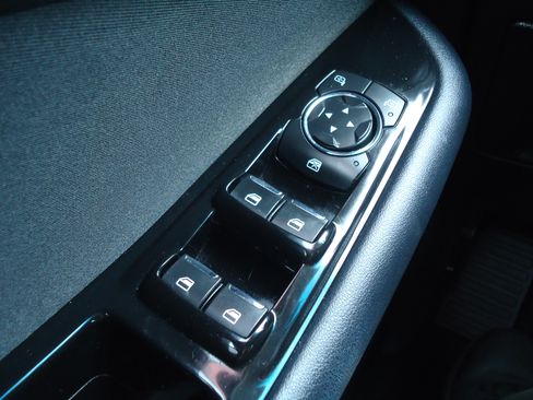 Used 2018 Ford Edge AWD SEL image 18