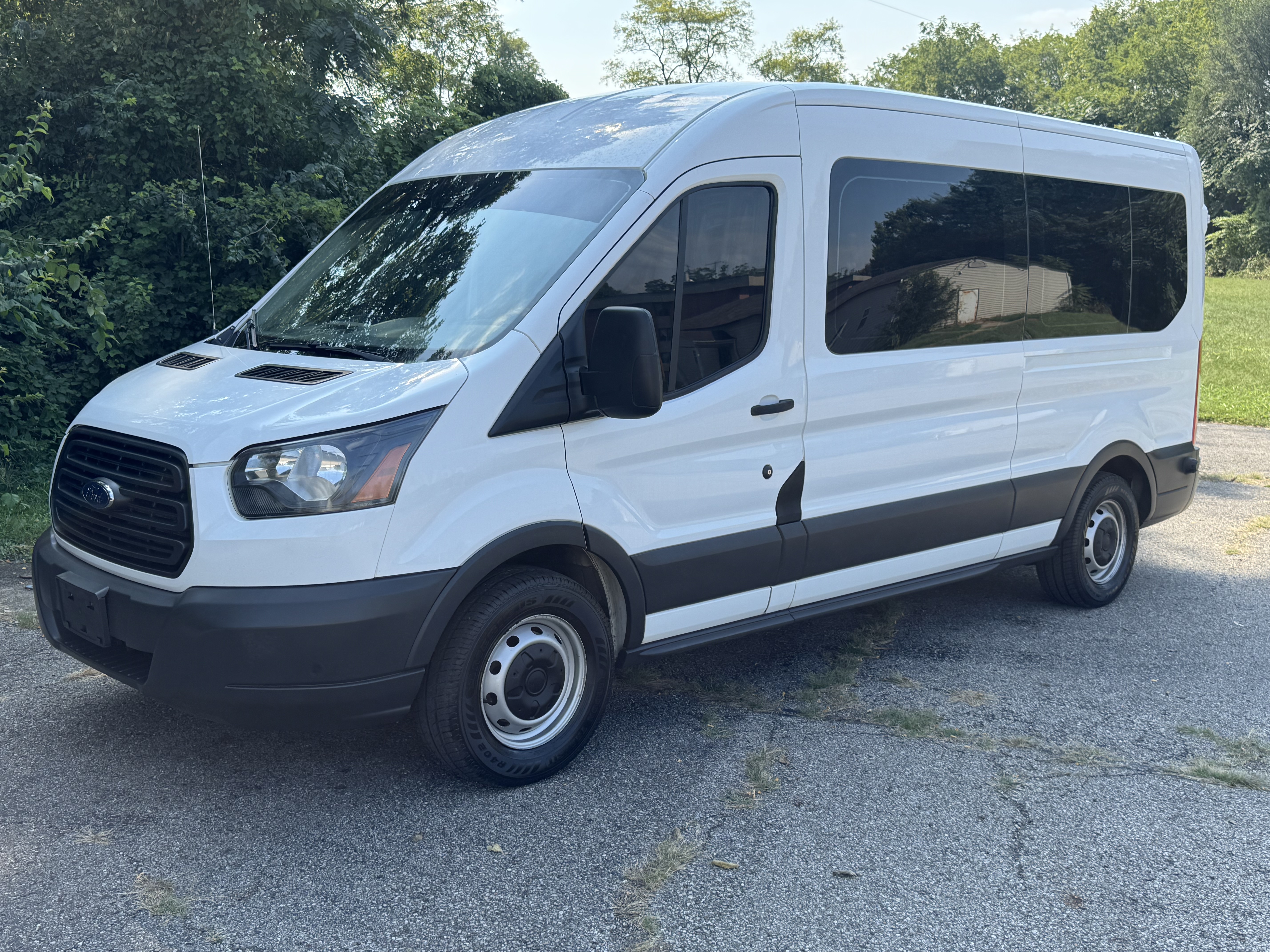 Used 2016 Ford Transit 350 148 Medium Roof Wagon RWD image 1