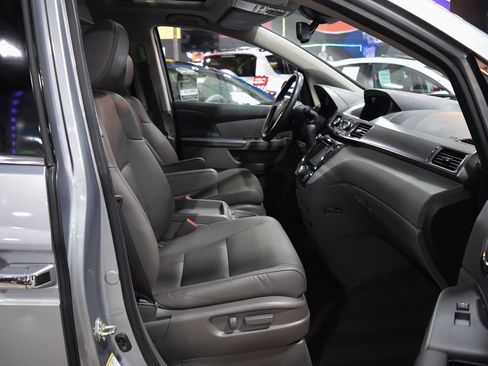 Used 2016 Honda Odyssey Touring image 24
