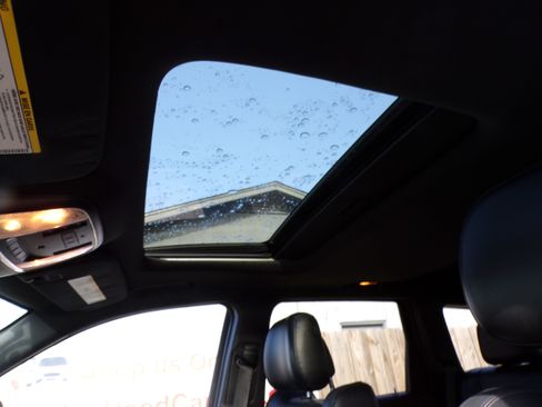 Used 2015 Jeep Grand Cherokee Altitude image 12