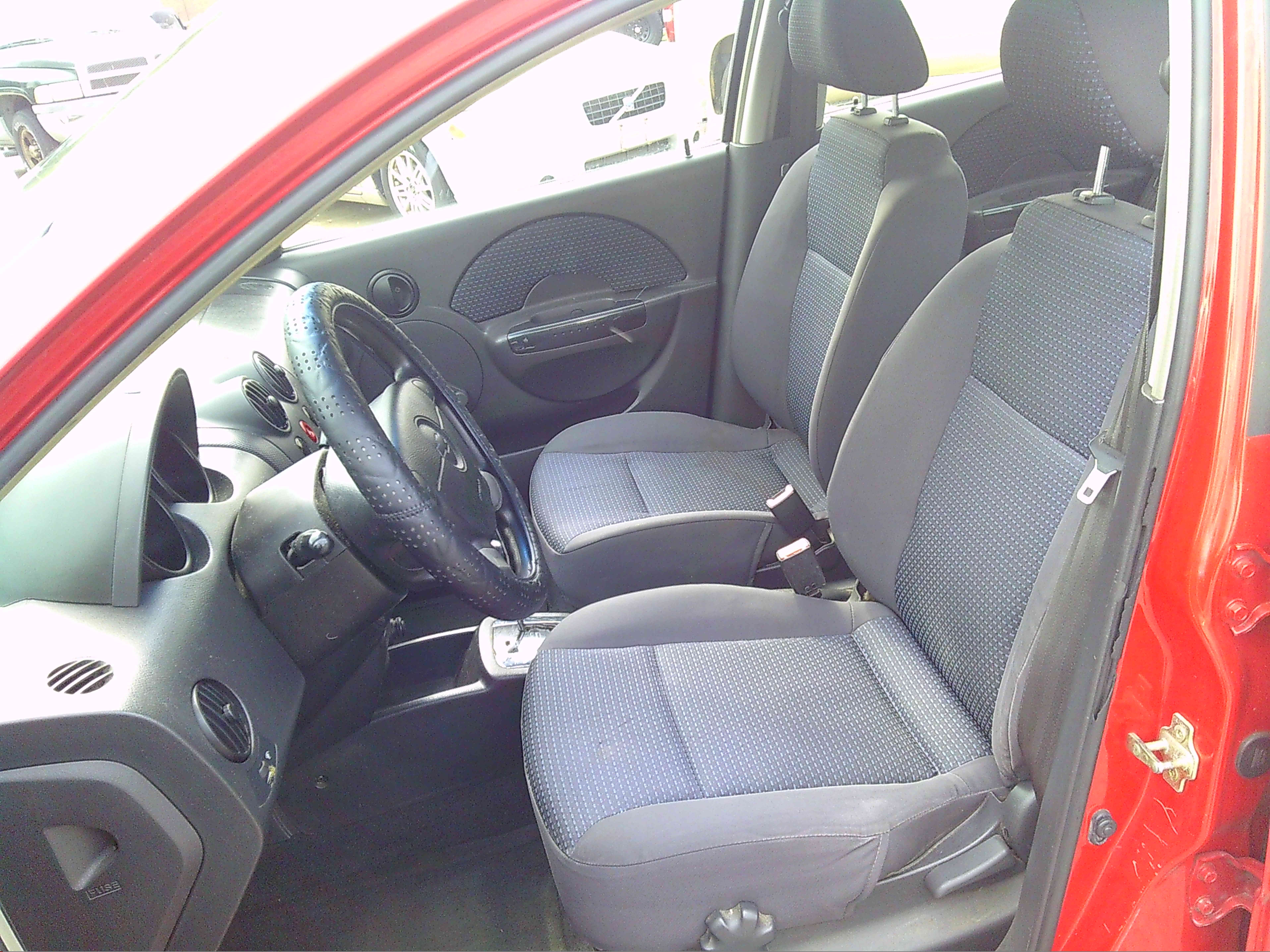 Used 2006 Chevrolet Aveo LS FWD image 5