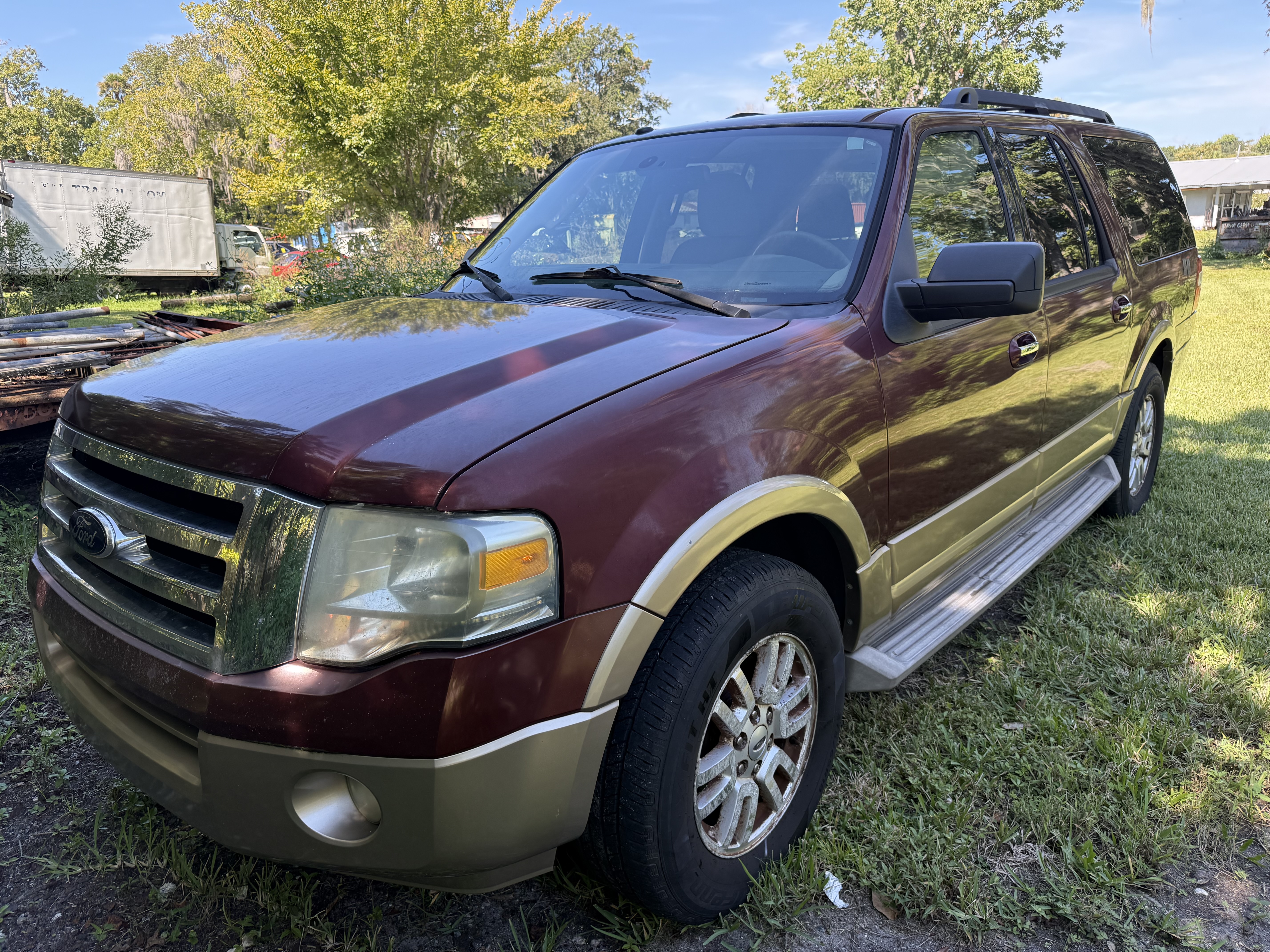 Used 2013 Ford Expedition EL 2WD image 2