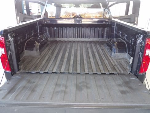 Used 2022 Chevrolet Silverado 1500 Custom image 13