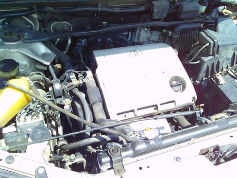 Used 2005 Toyota Highlander 2WD V6 w/ 3rd Row image 6