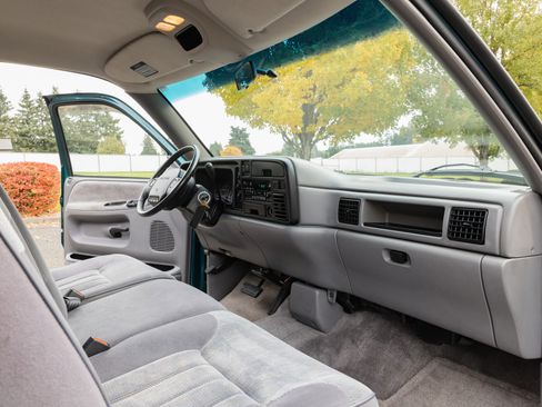 Used 1996 Dodge Ram 2500 Truck SLT image 41