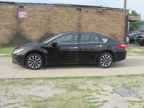 Used 2017 Nissan Altima UNAVAIL FWD image 1