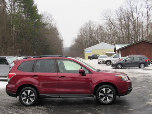 Used 2018 Subaru Forester 2.5i Premium image 13