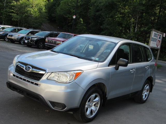 Used 2014 Subaru Forester 2.5i AWD/4WD image 1