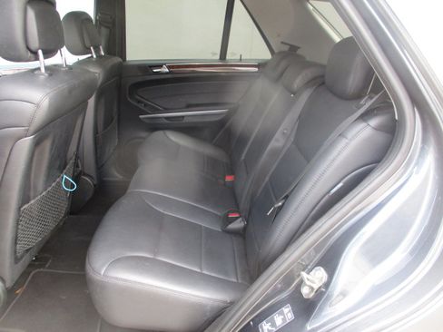 Used 2010 Mercedes-Benz ML 350 image 10