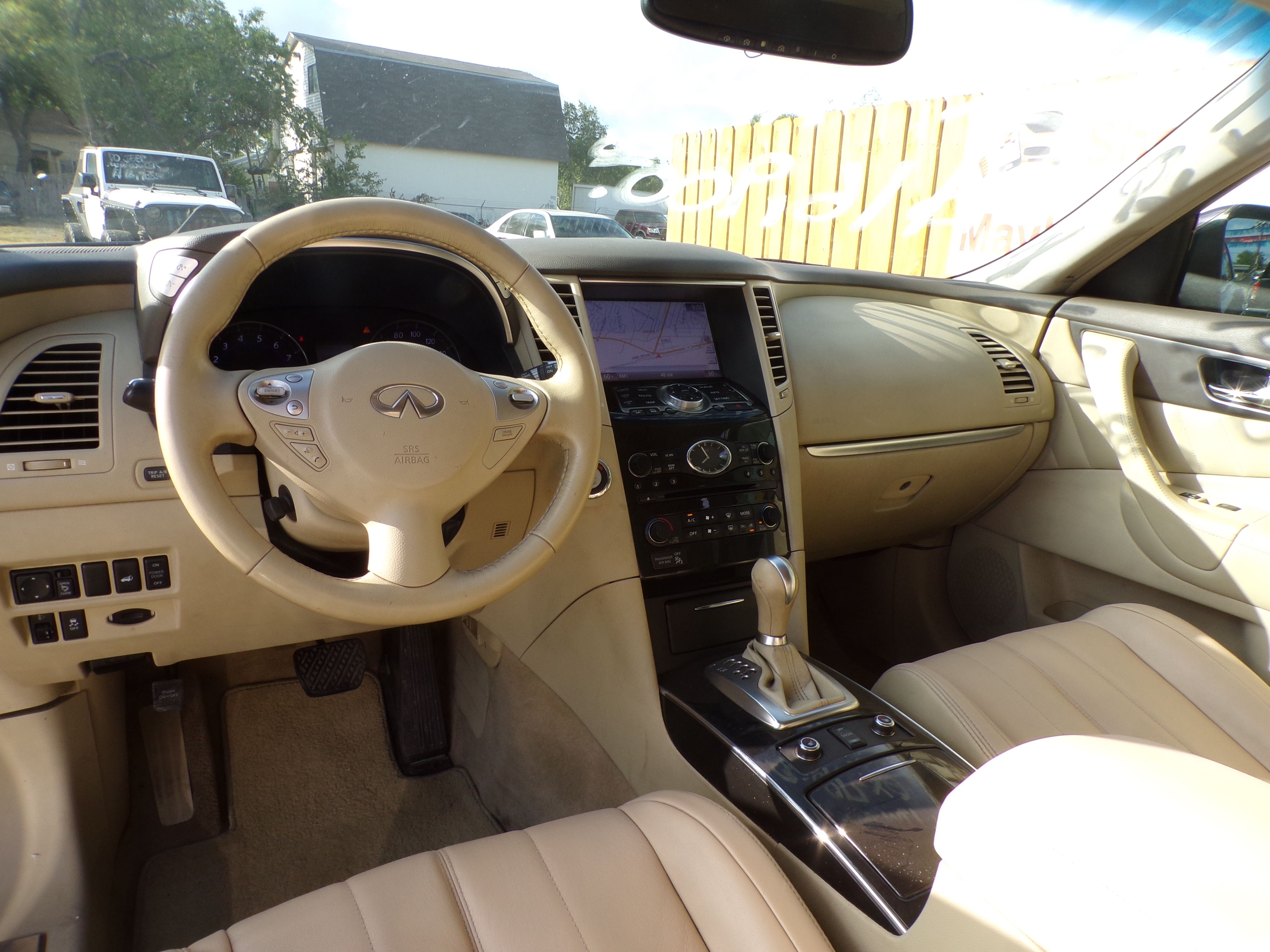 Used 2014 INFINITI QX70 AWD/4WD image 8