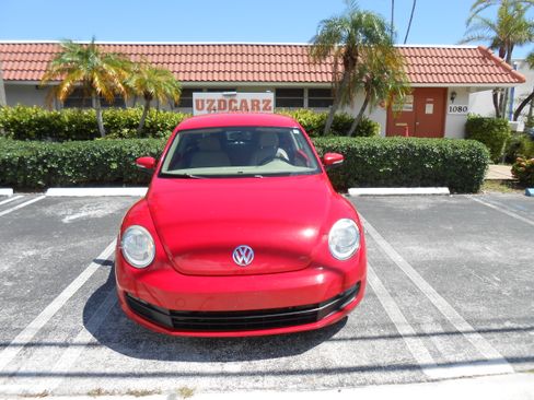 Used 2012 Volkswagen Beetle 2.5 image 8