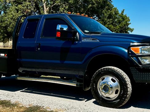 Used 2014 Ford F350 4x4 SuperCab DRW Super Duty image 2