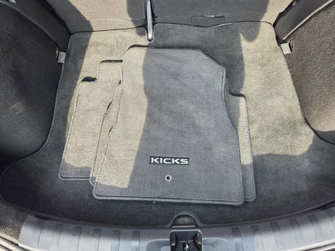 Used 2022 Nissan Kicks SV image 26