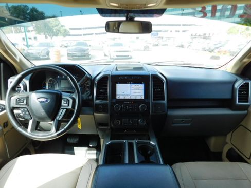 Used 2018 Ford F150 4x4 SuperCrew image 13