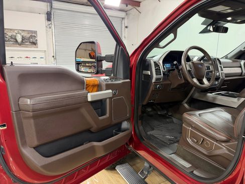 Used 2017 Ford F250 King Ranch AWD/4WD image 12