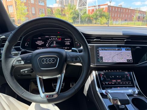Used 2023 Audi RS Q8 AWD/4WD image 22