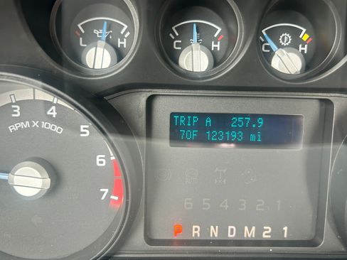 Used 2013 Ford F250 AWD/4WD image 11