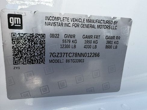 Used 2022 GMC Savana 3500 Extended RWD image 24