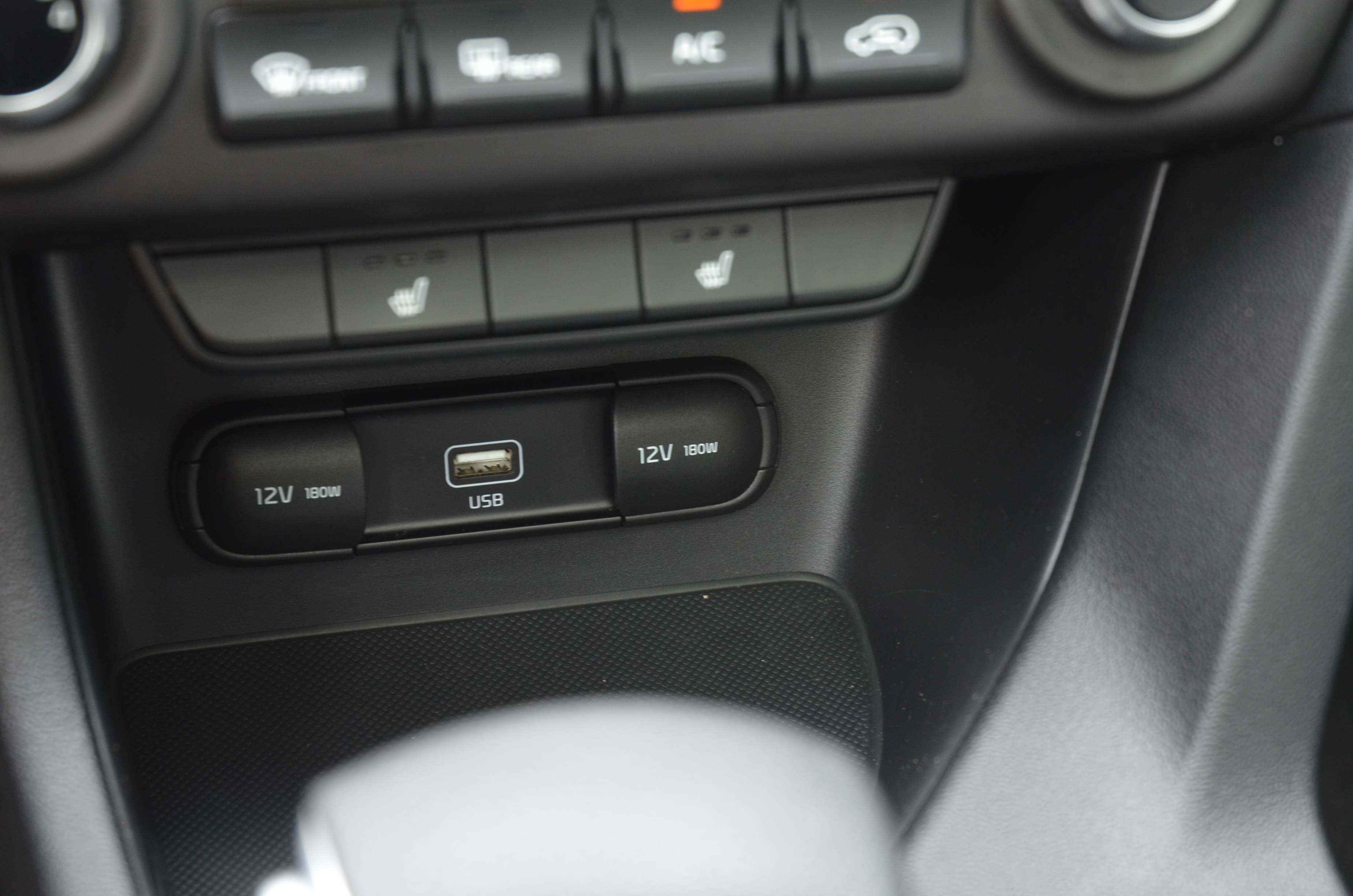 Used 2022 Kia Sportage AWD Nightfall Edition image 22