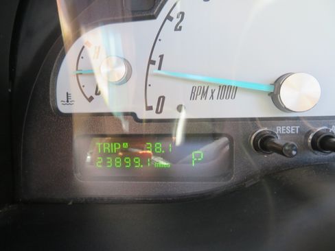 Used 2002 Ford Thunderbird UNAVAIL RWD image 24