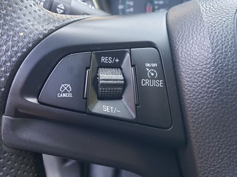 Used 2020 Chevrolet Trax LT image 19