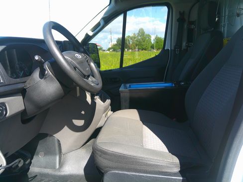Used 2020 Ford Transit 250 148 Low Roof RWD image 15