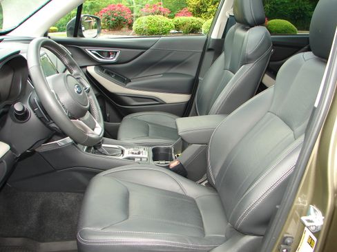 Used 2024 Subaru Forester Limited AWD/4WD image 4