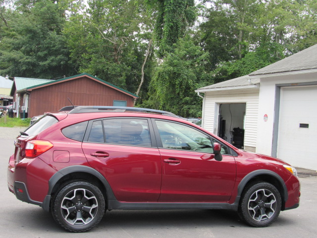 Used 2013 Subaru XV Crosstrek 2.0i Premium AWD/4WD image 10
