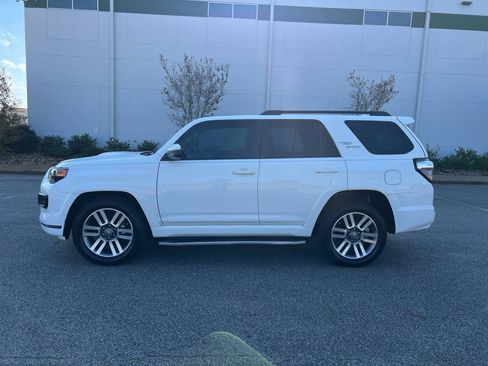 Used 2022 Toyota 4Runner TRD Sport image 8