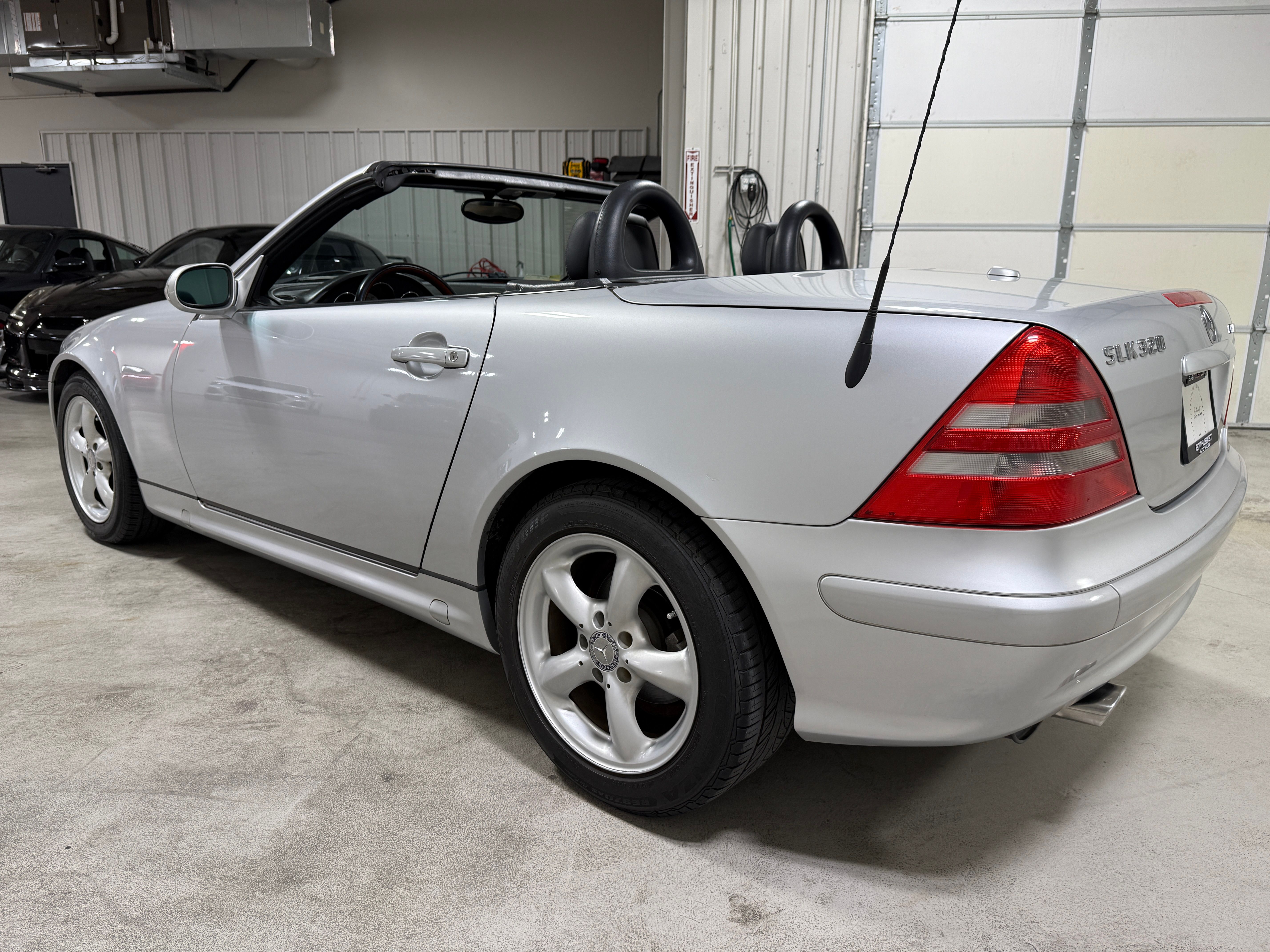 Used 2001 Mercedes-Benz SLK 320 image 8