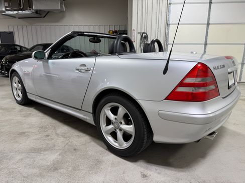 Used 2001 Mercedes-Benz SLK 320 image 8