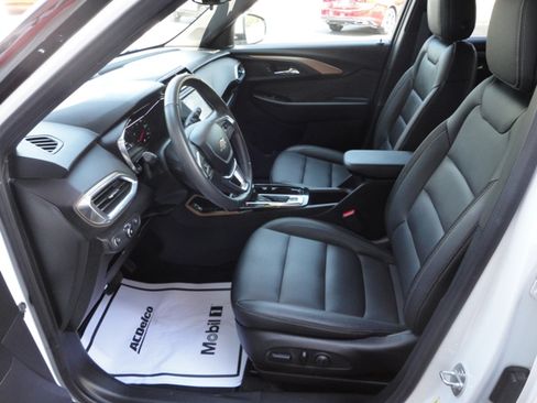 Used 2023 Chevrolet TrailBlazer ACTIV image 11