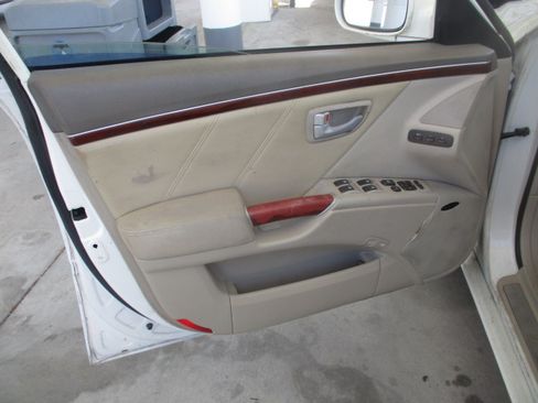 Used 2006 Hyundai Azera Limited FWD image 12